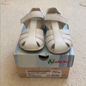Naturino White Leather Sandals with Closed Toe Design NWT